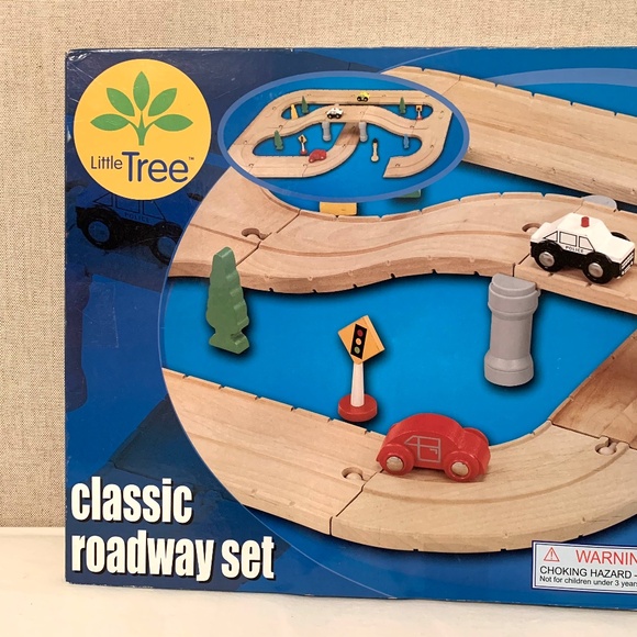 Little Tree Wood Classic Roadway Set- 30 PCS Set. For ages 3+ - Picture 2 of 13